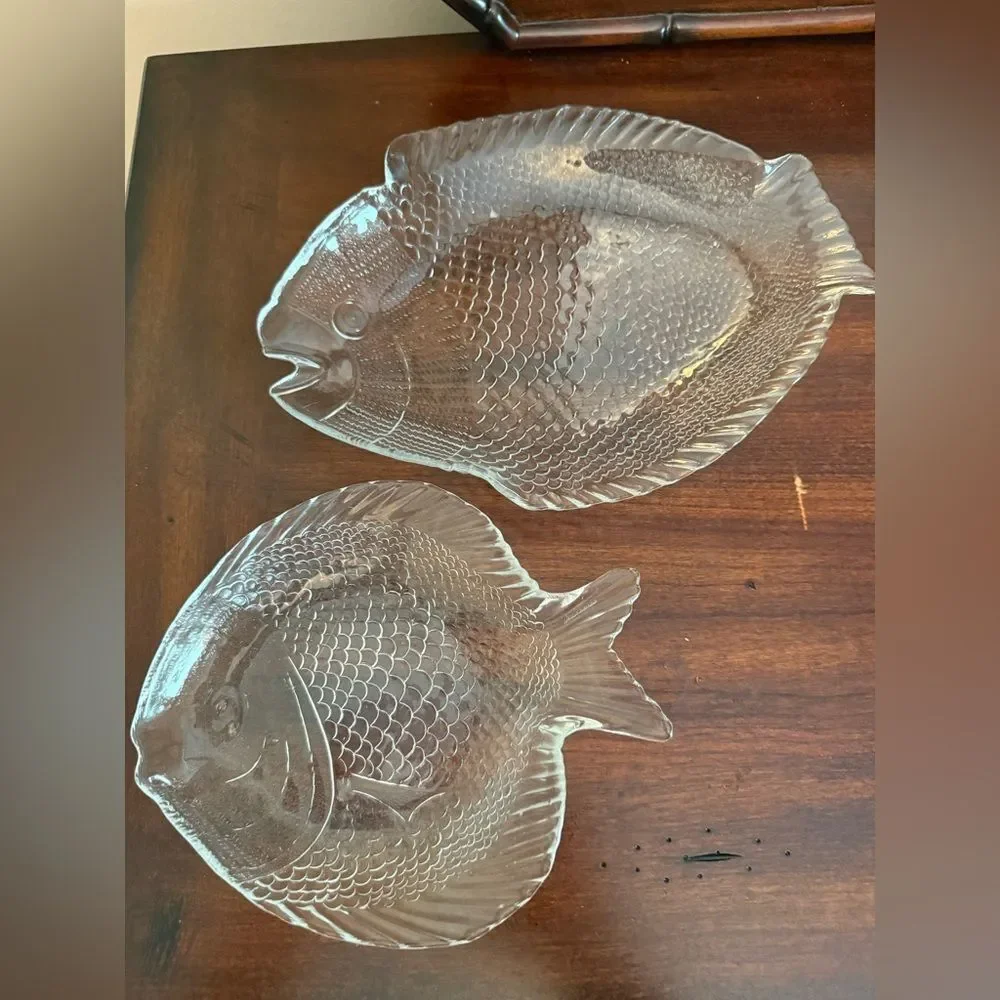 New Set of two Clear Fish-Shaped Glass Plates